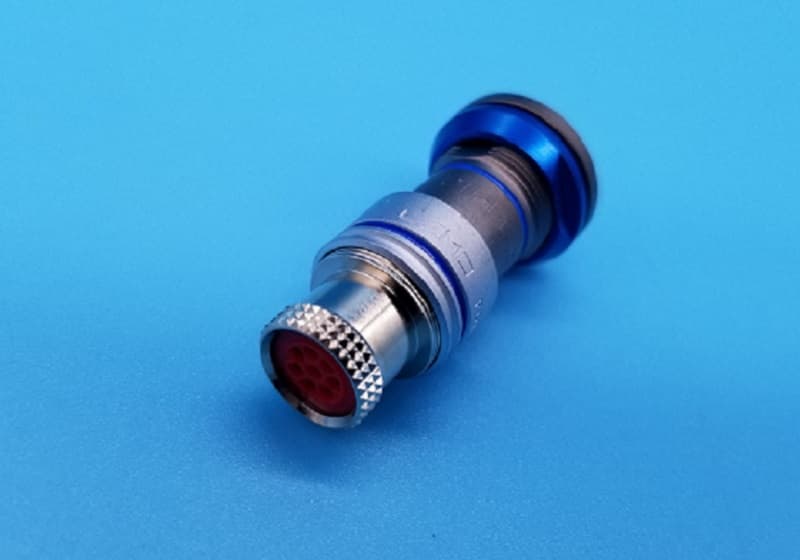 High voltage connector, shielded cable